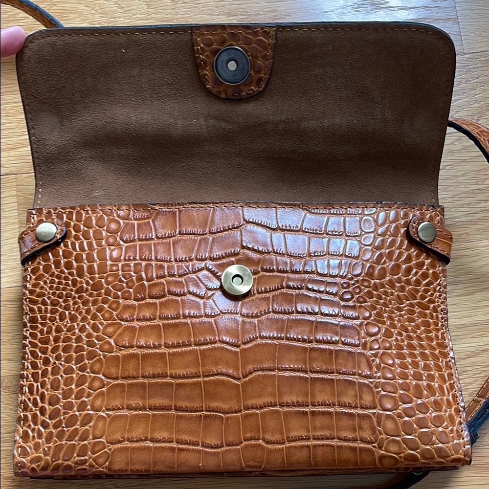 Patricia Nash Brown Crossbody Bag with Crocodile Embossed Leather - Picture 3 of 6